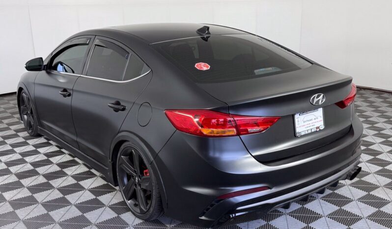 
								Hyundai Elantra full									