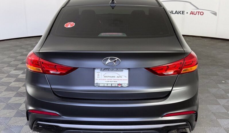 
								Hyundai Elantra full									