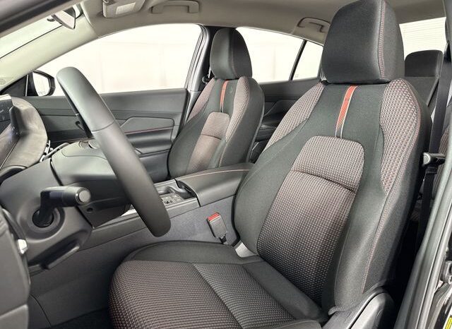
								Nissan Sentra full									