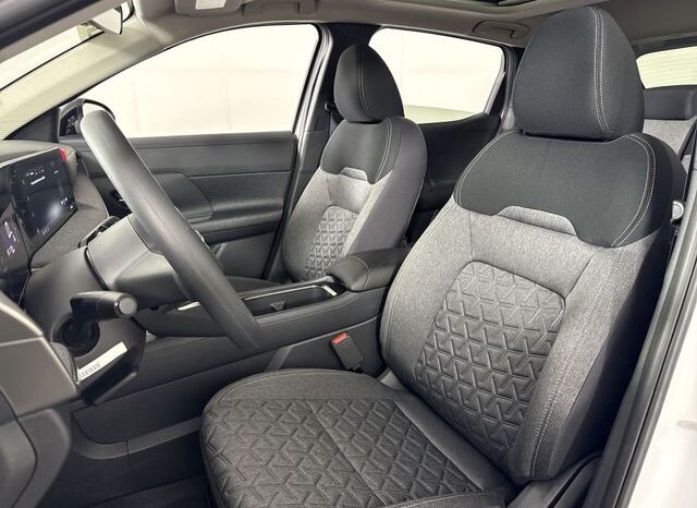 
								Nissan Kicks full									