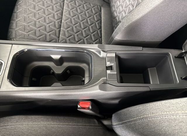 
								Nissan Kicks full									