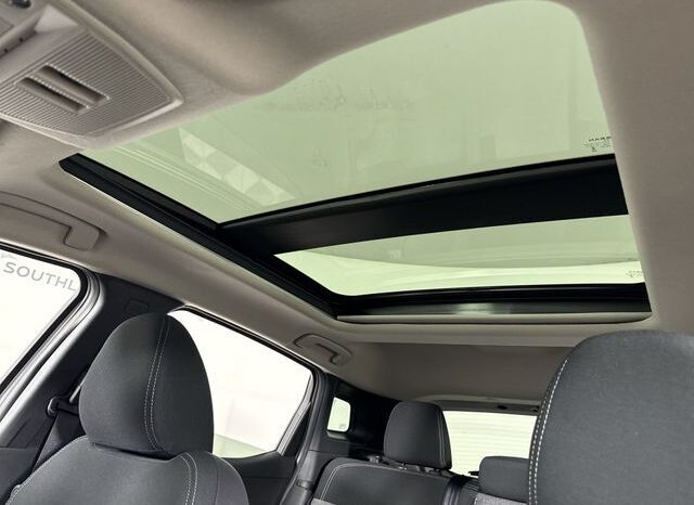 
								Nissan Kicks full									