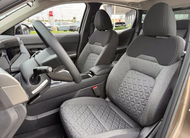 
								Nissan Kicks full									