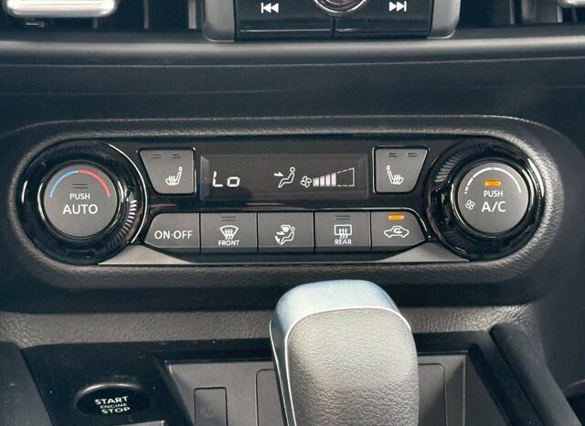 
								Nissan Kicks full									