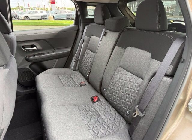 
								Nissan Kicks full									
