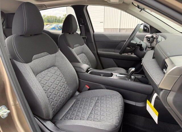 
								Nissan Kicks full									
