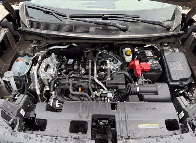 
								Nissan Kicks full									
