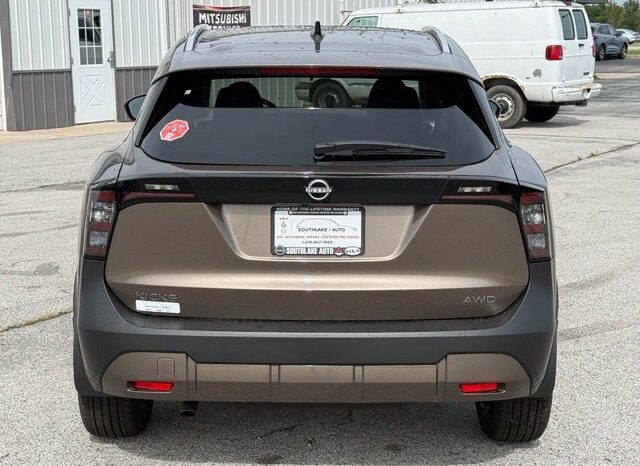 
								Nissan Kicks full									