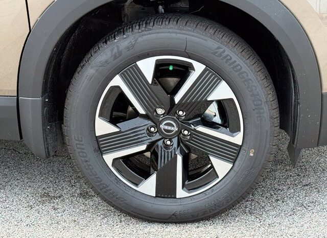 
								Nissan Kicks full									