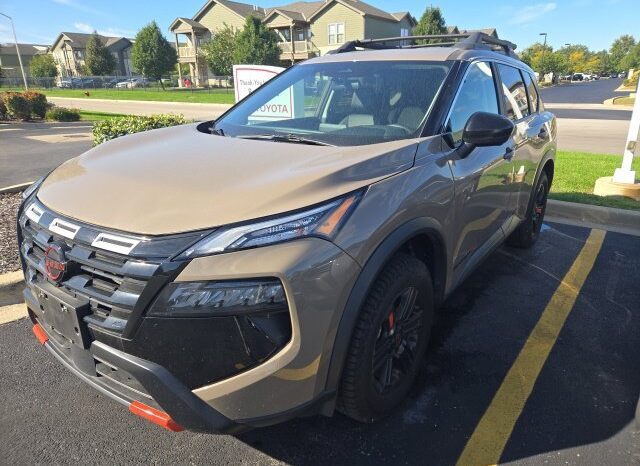 
								Nissan Rogue full									