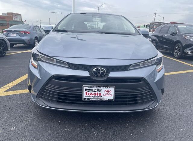 
								Toyota Corolla full									