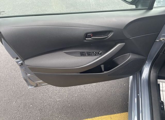 
								Toyota Corolla full									