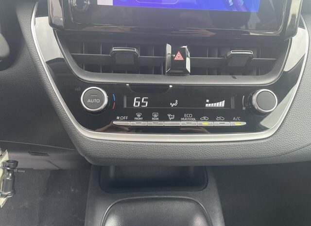 
								Toyota Corolla full									