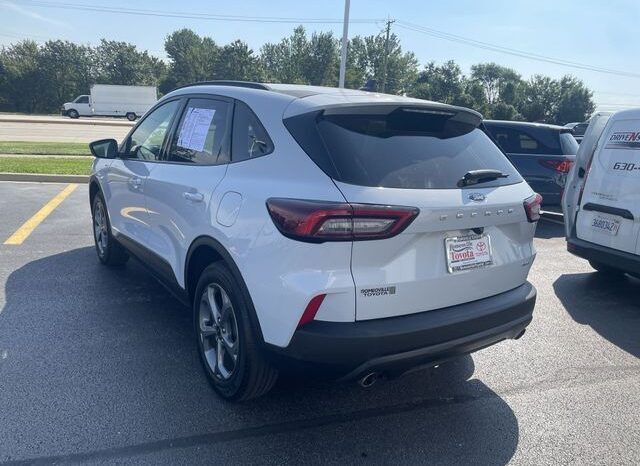
 Ford Escape full									