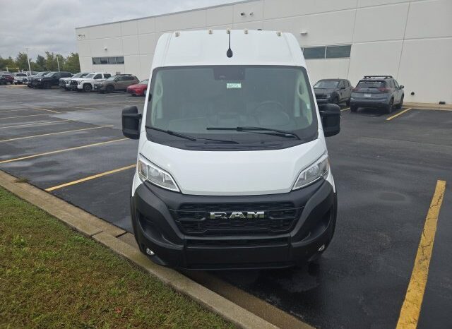 
								Ram ProMaster 2500 full									