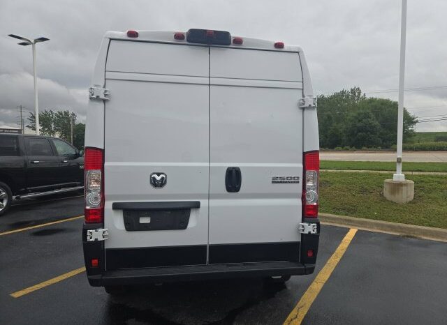 
								Ram ProMaster 2500 full									