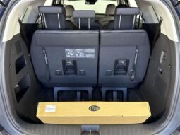 
										Kia Carnival full									