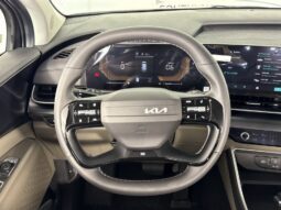 
										Kia Carnival full									