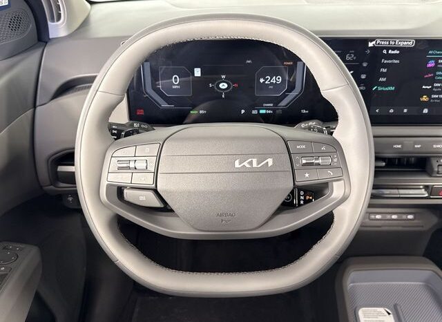 
								Kia EV3 full									
