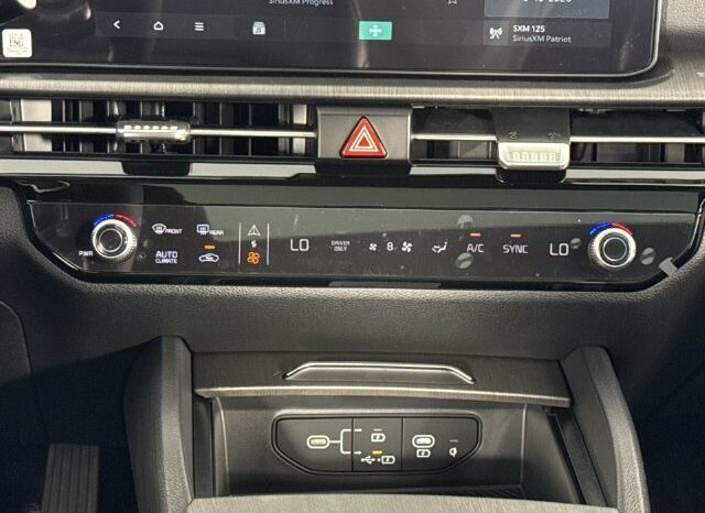 
								Kia Sportage Plug-In Hybrid full									