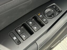 
										Kia Sportage Hybrid full									