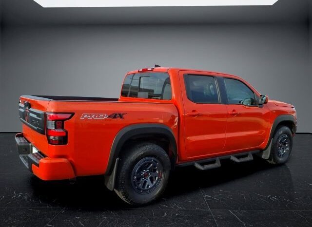
								Nissan Frontier full									