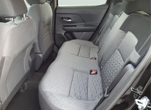 
								Nissan Kicks full									