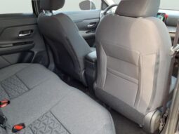 
										Nissan Kicks full									