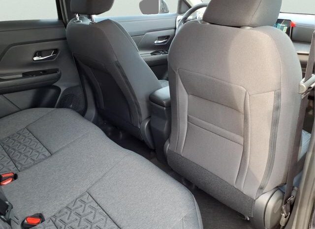 
								Nissan Kicks full									