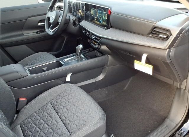
								Nissan Kicks full									