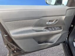 
										Nissan Kicks full									