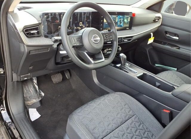 
								Nissan Kicks full									