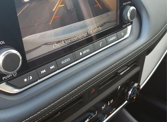 
								Nissan Rogue full									