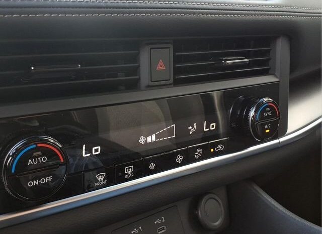 
								Nissan Rogue full									