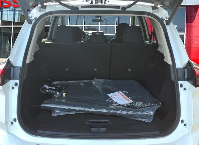 
								Nissan Rogue full									