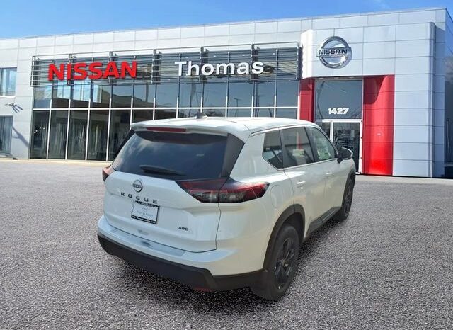 
								Nissan Rogue full									