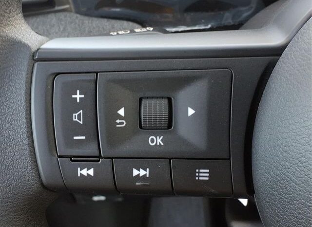 
								Nissan Kicks full									