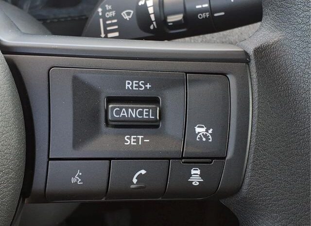 
								Nissan Kicks full									