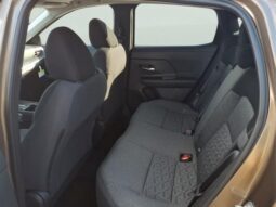 
										Nissan Kicks full									
