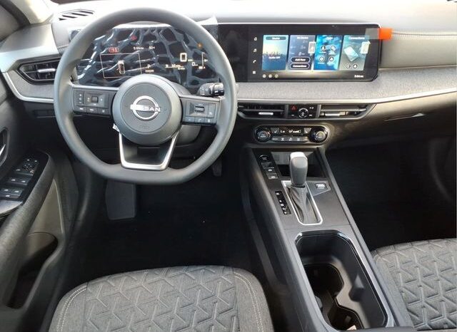 
								Nissan Kicks full									