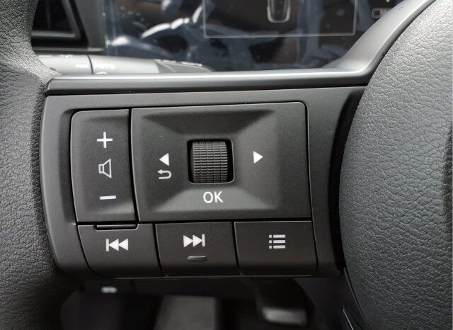 
								Nissan Kicks full									