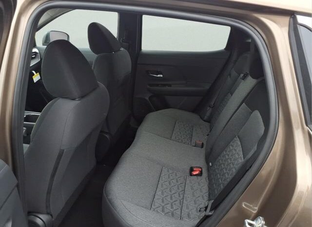 
								Nissan Kicks full									