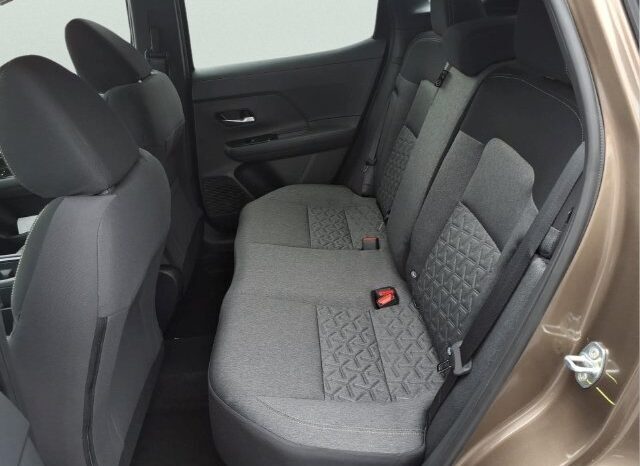 
								Nissan Kicks full									