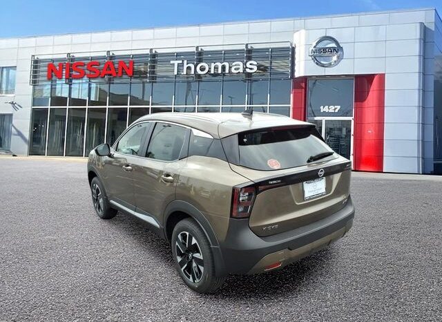 
								Nissan Kicks full									