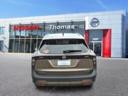 
										Nissan Kicks full									