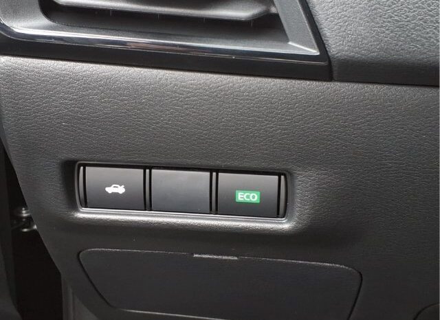 
								Nissan Sentra full									