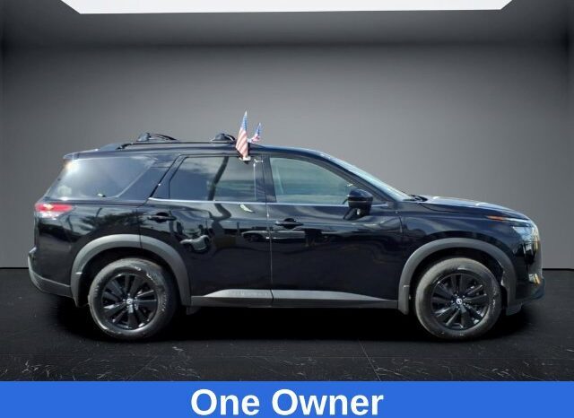 
								Nissan Pathfinder full									