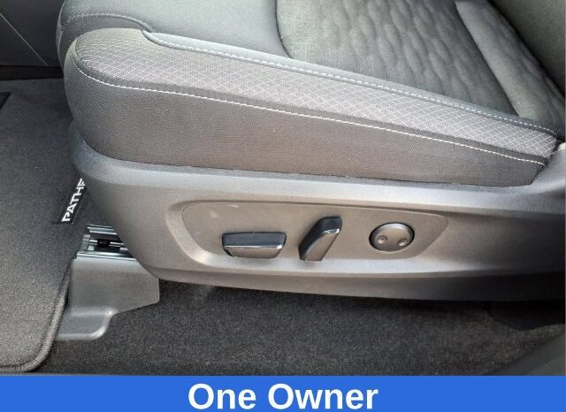 
								Nissan Pathfinder full									