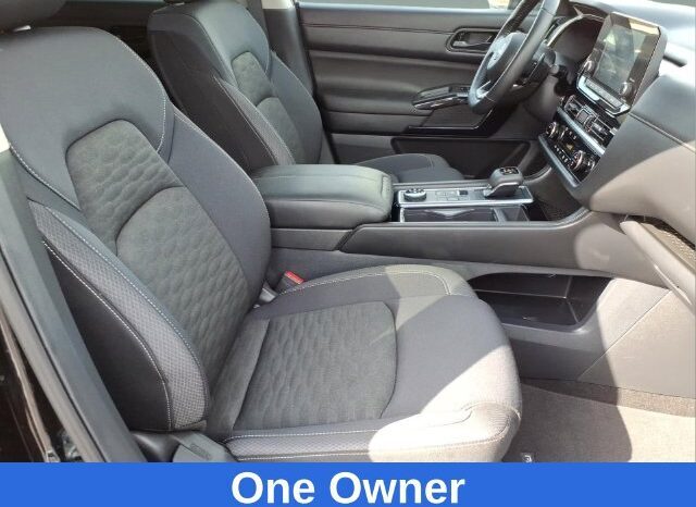 
								Nissan Pathfinder full									