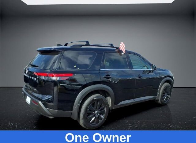 
								Nissan Pathfinder full									